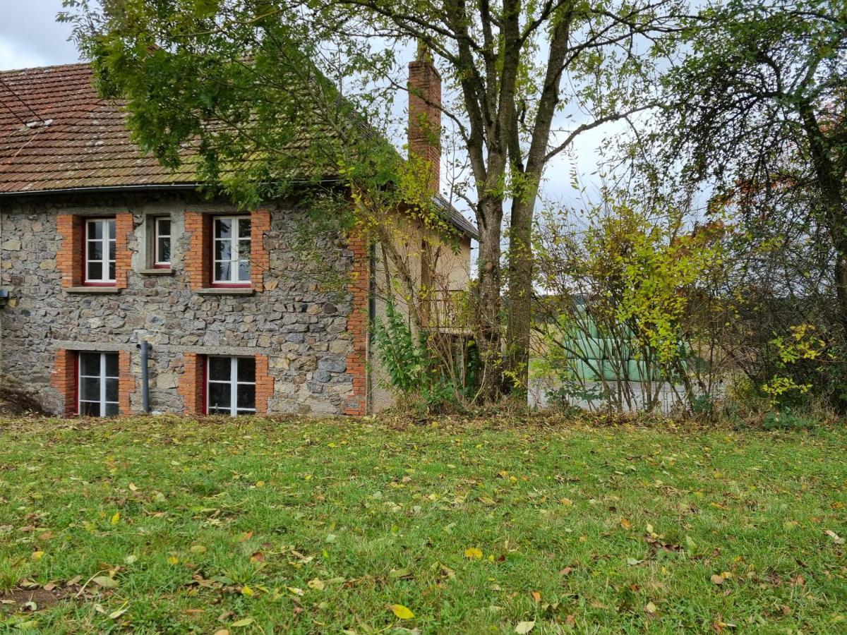 Appartement Le Montaurier à Combrailles Extérieur photo