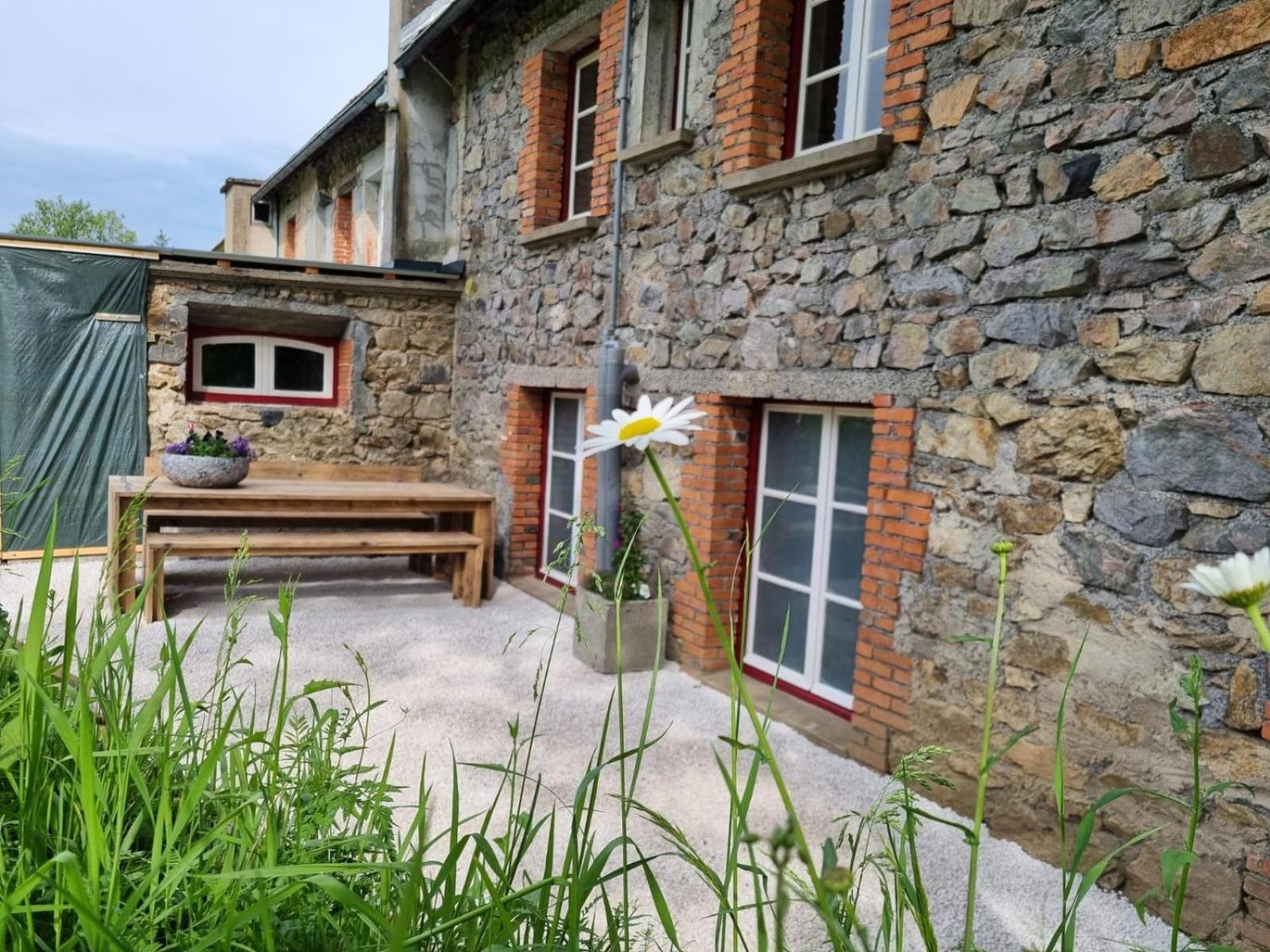 Appartement Le Montaurier à Combrailles Extérieur photo